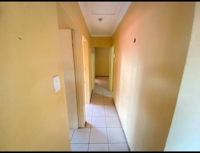 3 BEDROOM HOUSE FOR SALE IN PROTEA GLEN EXT